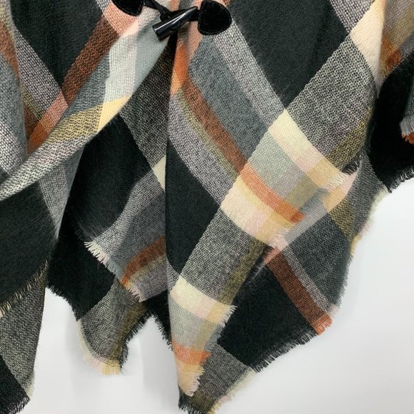 Apt. 9 Poncho Sweater Plaid Toggle Flannel Fray Hem NWT - Picture 7 of 10